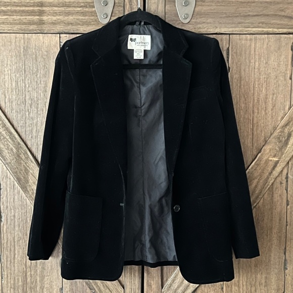 Vintage Partners from Mervyn's Velvet Cotton 2 Button Black Blazer Size 8 - Picture 3 of 7